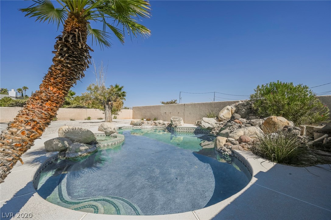 309 Lakehurst Road Las Vegas, NV 89145 - Photo 10 of 50 Gallery Image 10