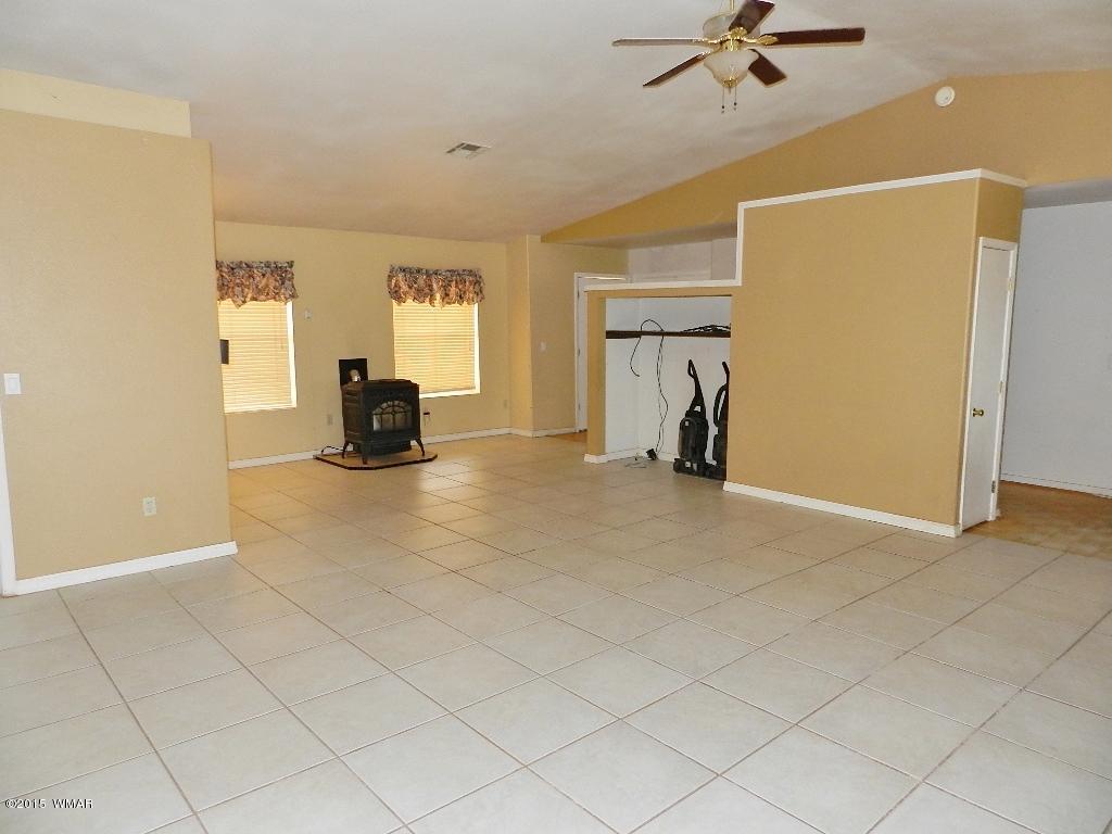 1531 Hunsaker Road Holbrook, AZ 86025 - Photo 7 of 23