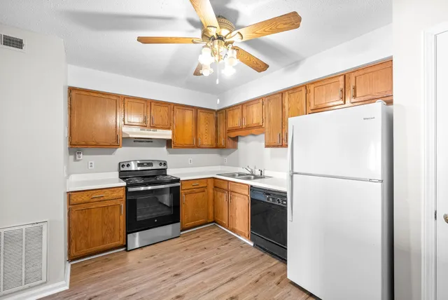 $995 | 283 Dunbar Cave Road, Unit D, Clarksville, TN 37043