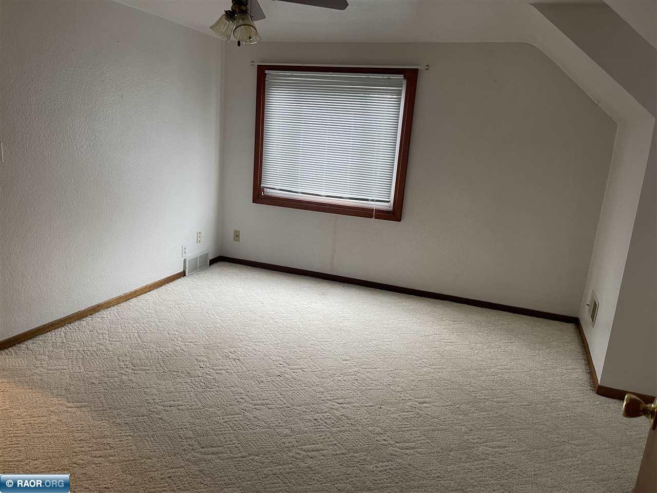 3302 West 4th Avenue Hibbing, MN 55746 - Photo 22 of 25