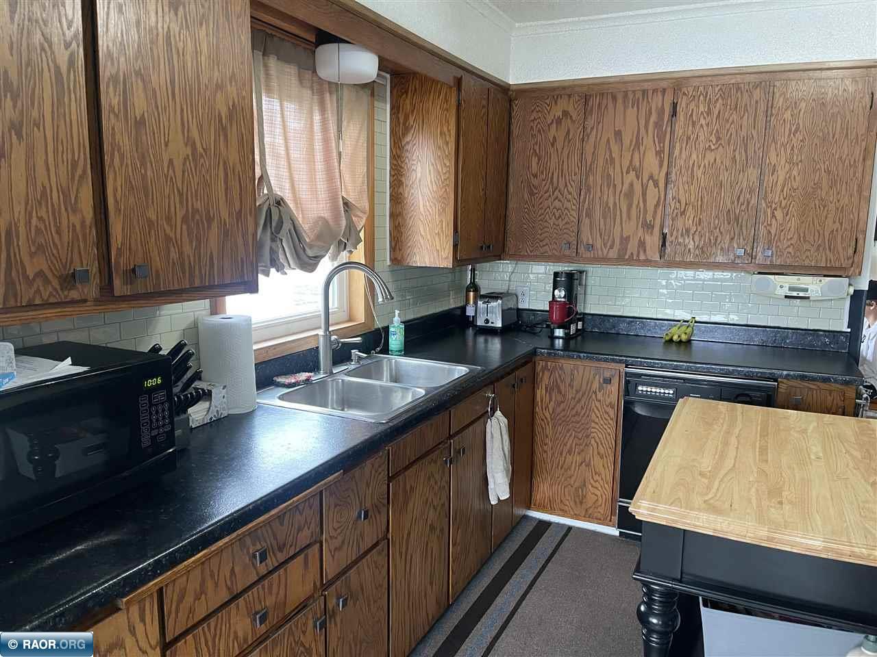 3302 West 4th Avenue Hibbing, MN 55746 - Photo 5 of 25