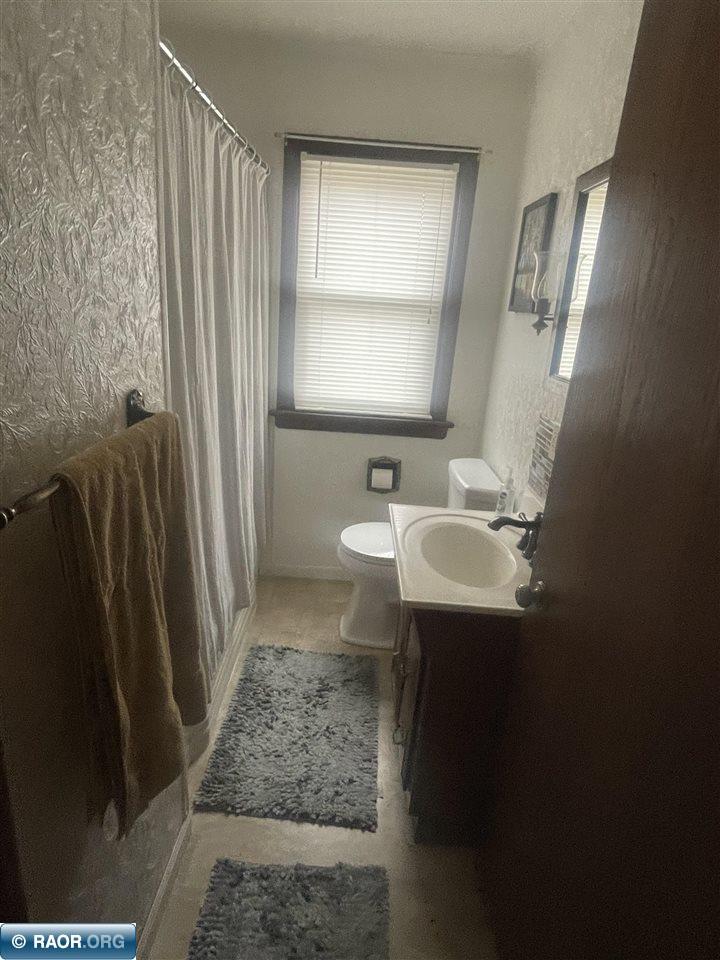 3302 West 4th Avenue Hibbing, MN 55746 - Photo 10 of 25