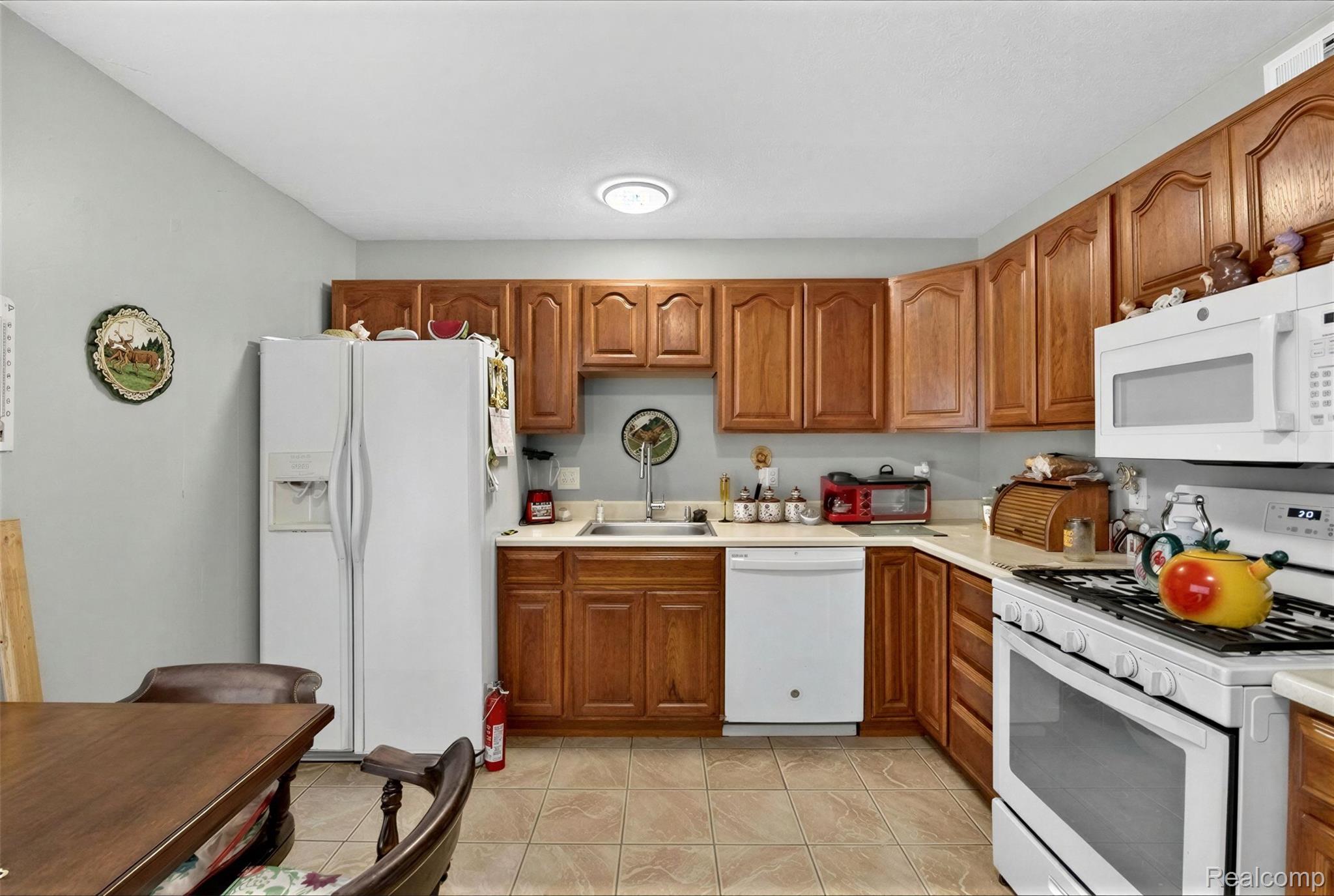 6198 Brancheau Road Newport, MI 48166 - Photo 21 of 47 14-6198-Brancheau-St-WindowStill-Photography.jpg