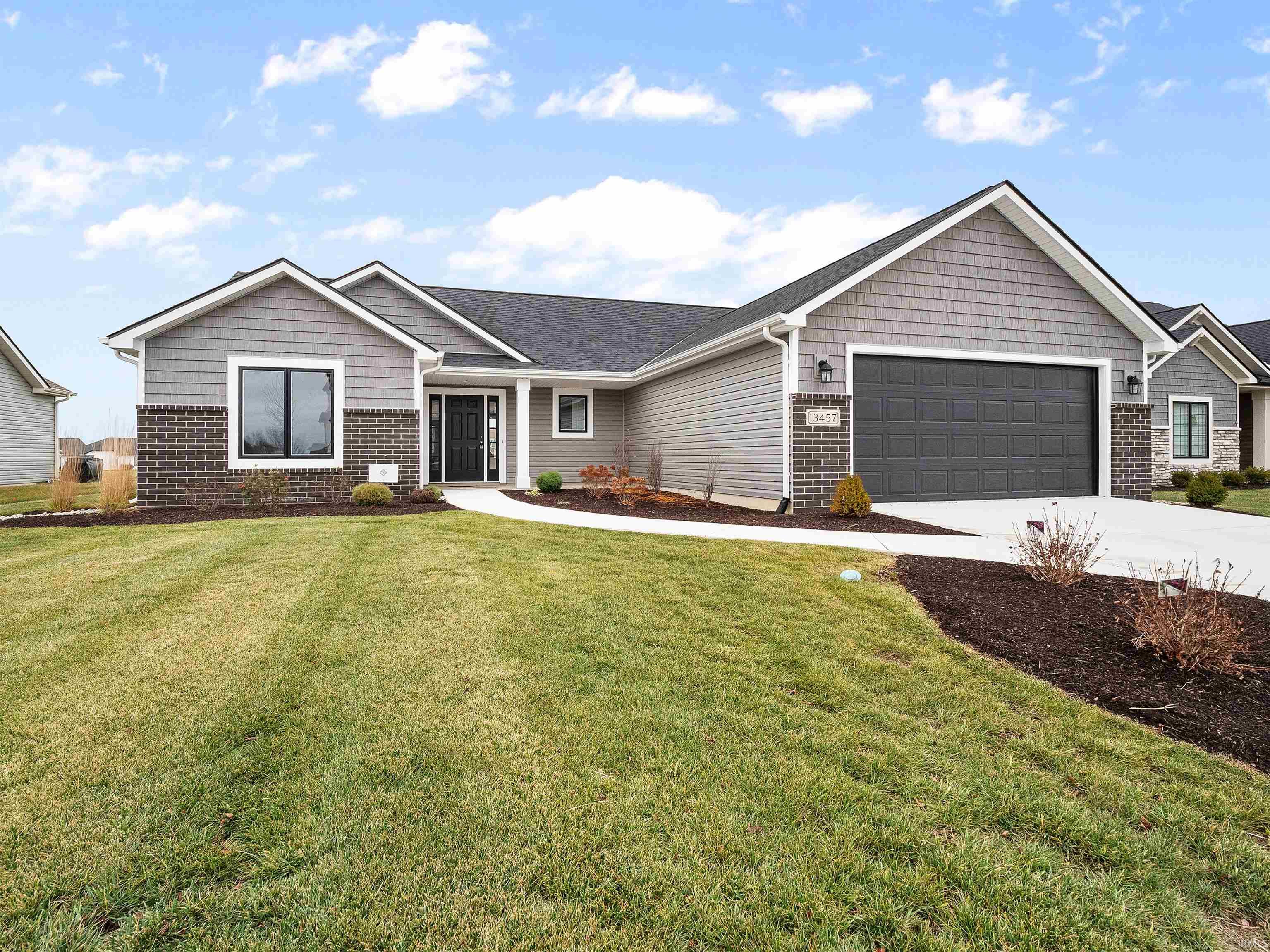 13457 Fringe Tree Trail Fort Wayne, IN 46814 - Photo 2 of 36