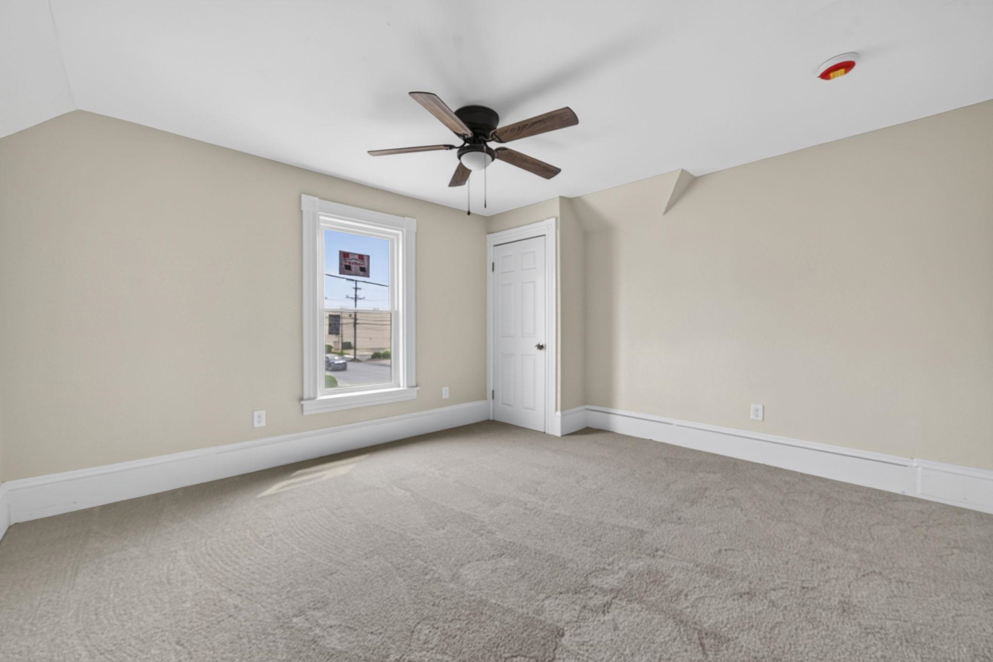 383 Wilson Street Manchester, NH 03103 - Photo 25 of 37