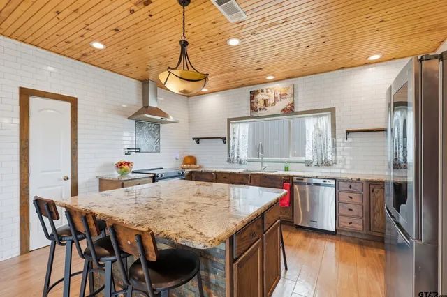 $375,000 | 8915 County Road 2310, Pickton, TX 75471