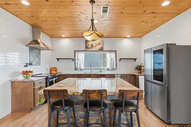 $375,000 | 8915 County Road 2310, Pickton, TX 75471