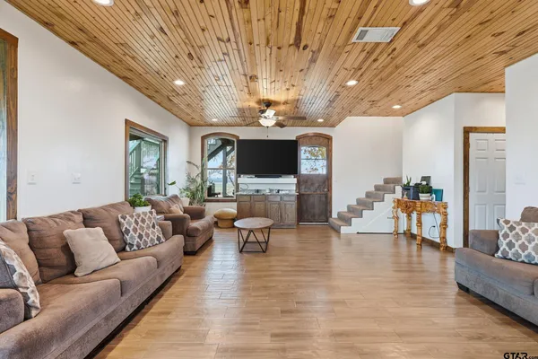 $375,000 | 8915 County Road 2310, Pickton, TX 75471