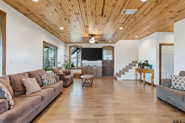 $375,000 | 8915 County Road 2310, Pickton, TX 75471