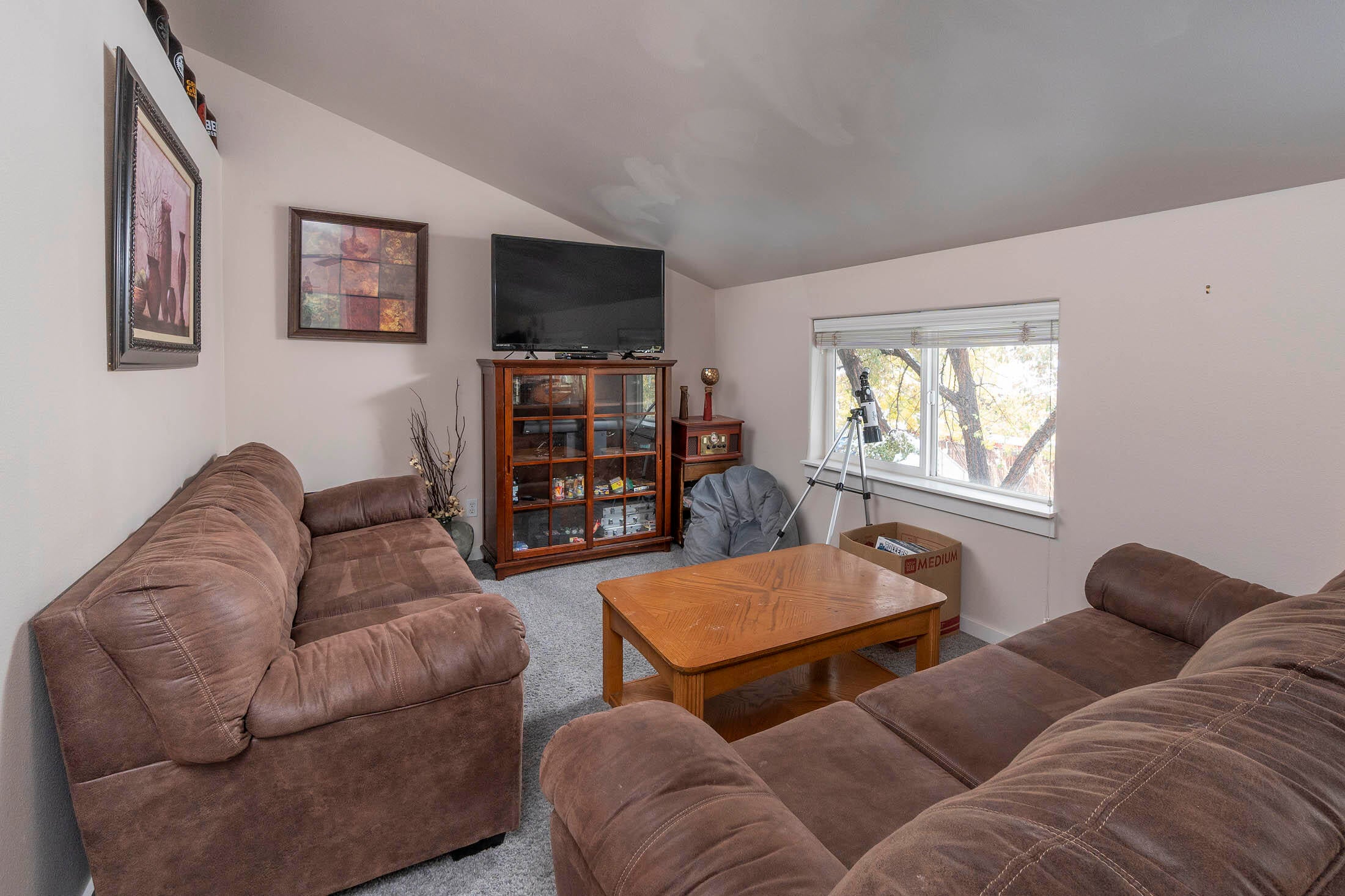 829 Northeast Tierra Road Bend, OR 97701 - Photo 13 of 16 829 NE Tierra_0053 copy