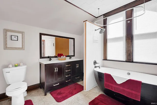 $264,000 | 622 West Grissom Avenue, Mitchell, IN 47446