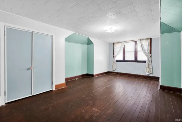 $264,000 | 622 West Grissom Avenue, Mitchell, IN 47446