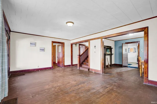 $264,000 | 622 West Grissom Avenue, Mitchell, IN 47446