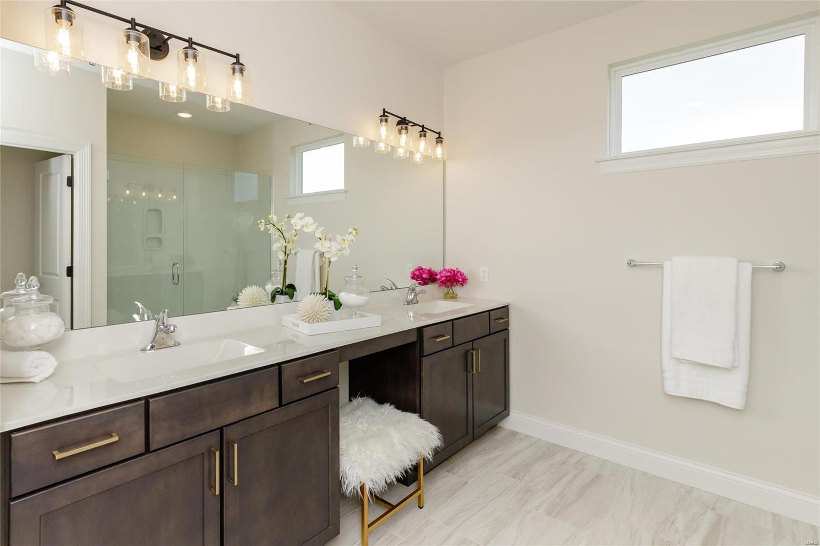 808 Upland Loop O'Fallon, MO 63368 - Photo 5 of 32 Gallery Image 5