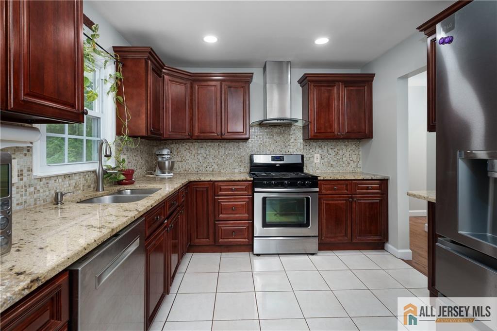 2025 Oak Tree Road Edison, NJ 08820 - Photo 12 of 29