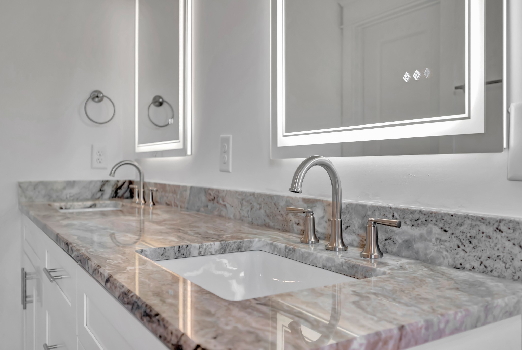 520 Croley Drive, Unit A (RIGHT SIDE) Nashville, TN 37209 - Photo 27 of 39 a close view of a sink and a vanity in the bathroom