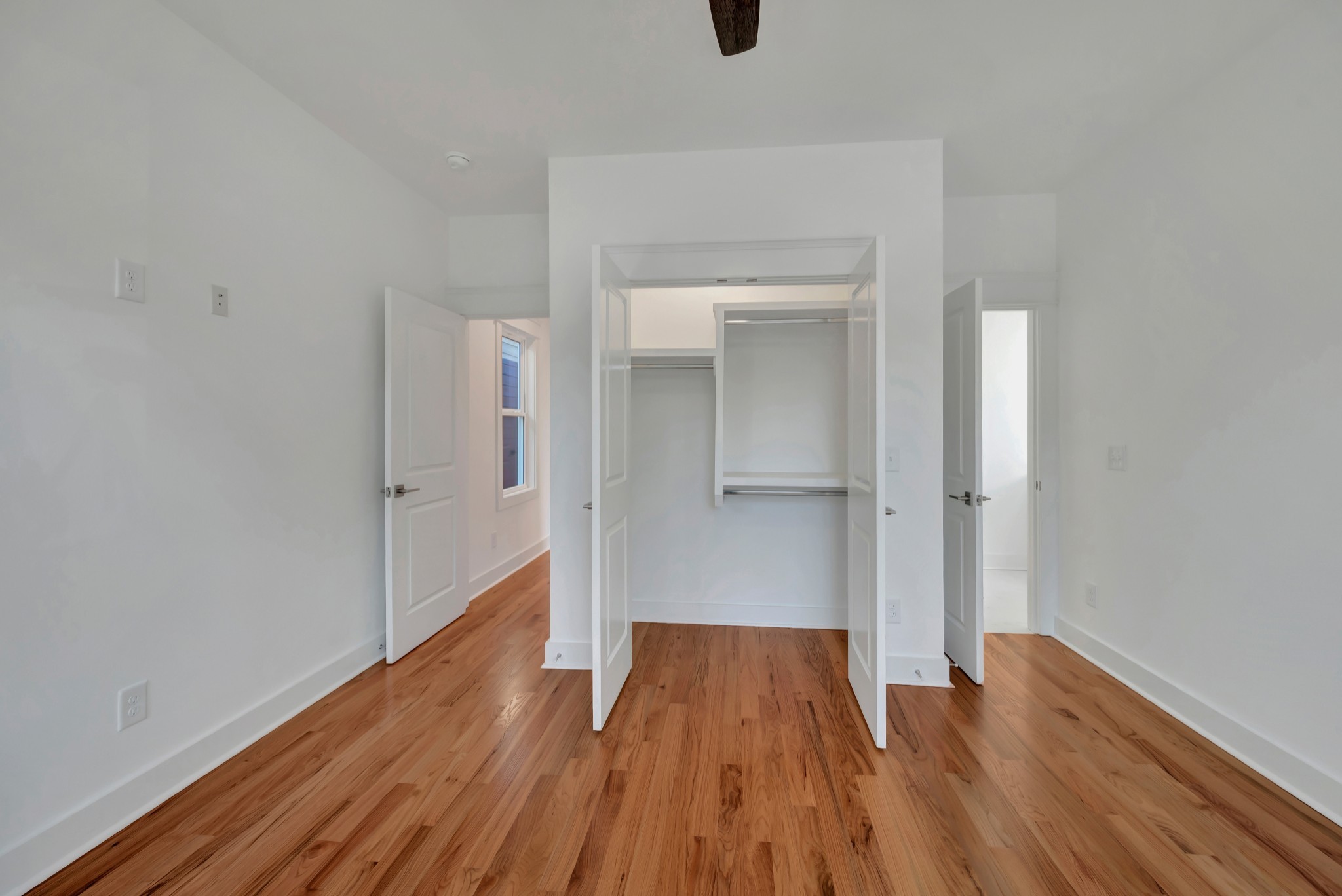 520 Croley Drive, Unit A (RIGHT SIDE) Nashville, TN 37209 - Photo 35 of 39 a view of a hallway with wooden floor