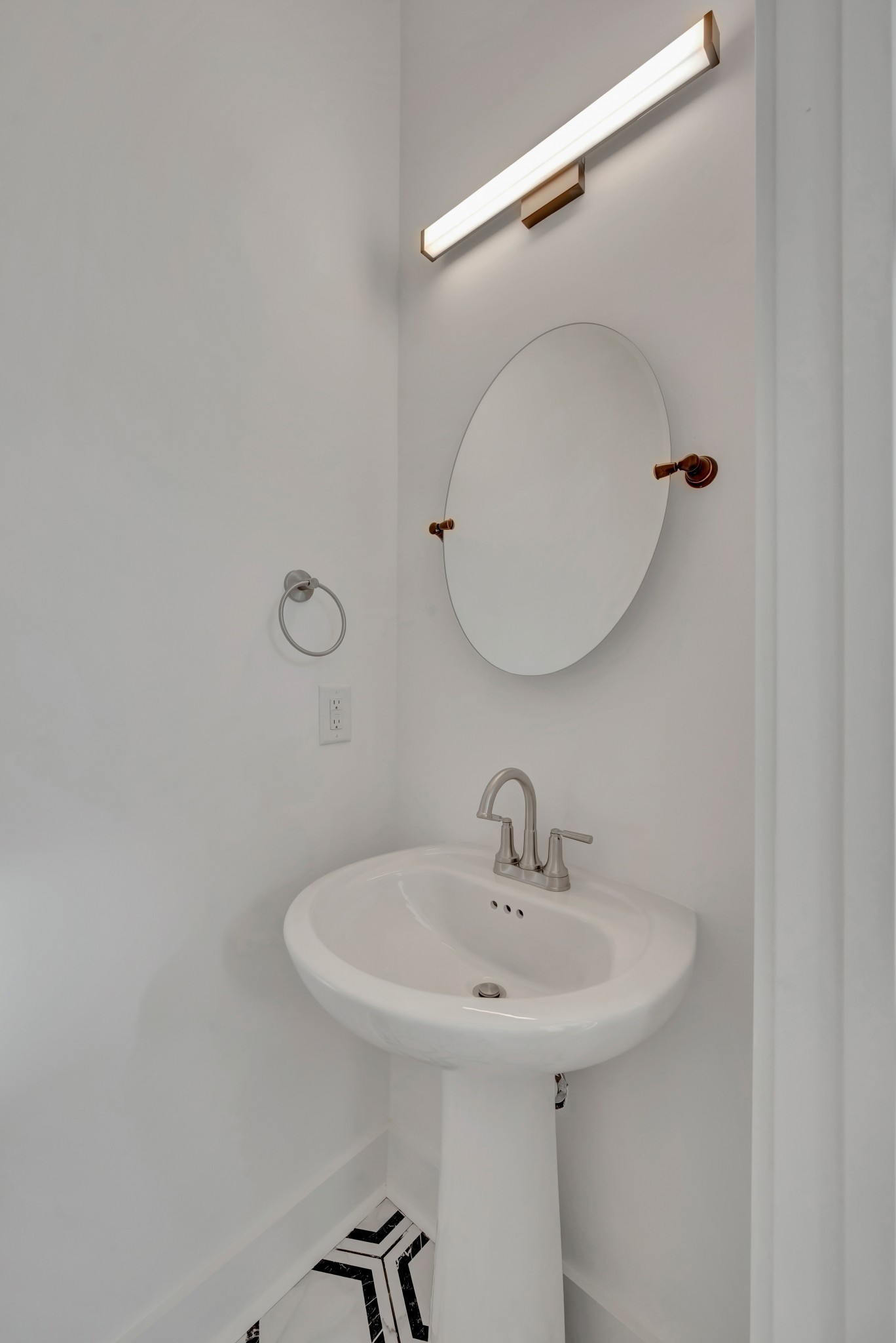 520 Croley Drive, Unit A (RIGHT SIDE) Nashville, TN 37209 - Photo 7 of 39 a bathroom with a sink and mirror