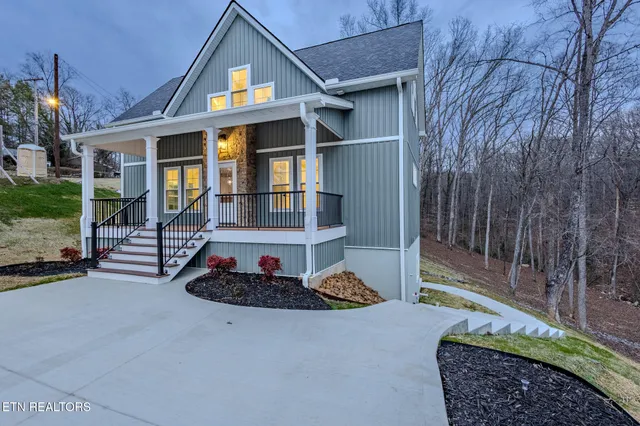 $629,900 | 158 California Avenue, Oak Ridge, TN 37830