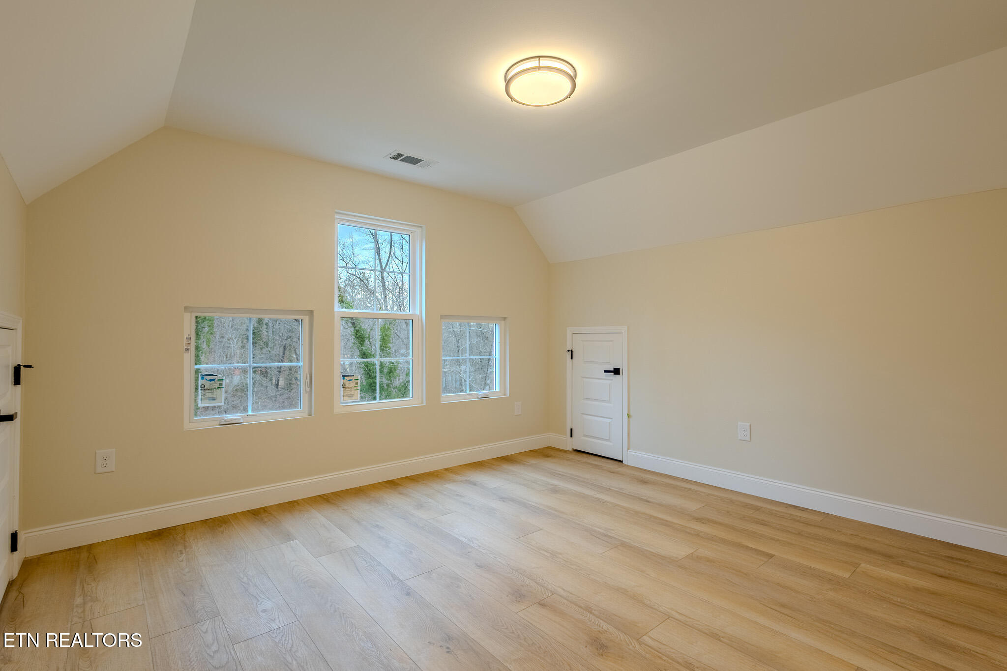 158 California Avenue Oak Ridge, TN 37830 - Photo 28 of 42 1N9A8999-HDR