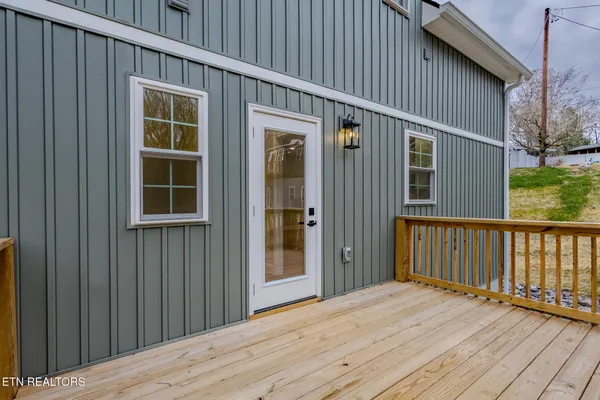 $599,900 | 158 California Avenue, Oak Ridge, TN 37830