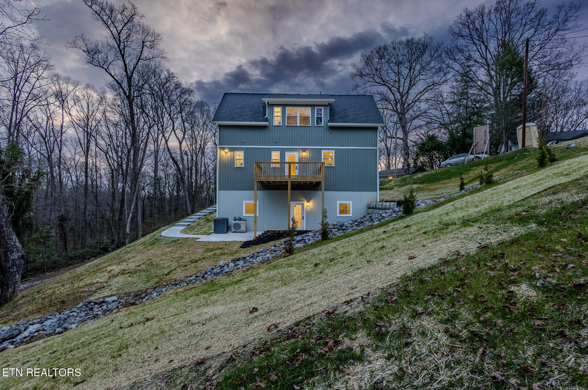 158 California Avenue Oak Ridge, TN 37830 - Photo 6 of 42 1N9A8717-HDR