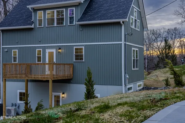 $599,900 | 158 California Avenue, Oak Ridge, TN 37830