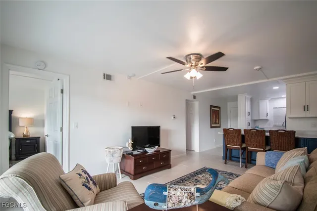 $289,900 | 16007 Davis Road, Unit 613, Fort Myers, FL 33908