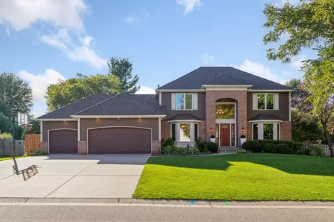 $699,000 | 5955 Parkwood Drive, Shoreview, MN 55126