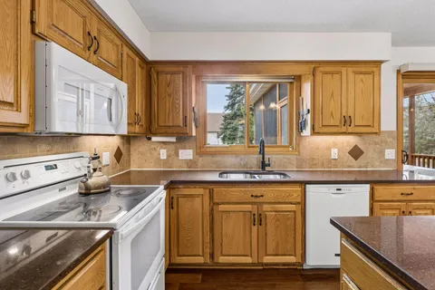 $699,000 | 5955 Parkwood Drive, Shoreview, MN 55126