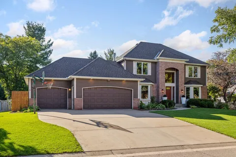 $699,000 | 5955 Parkwood Drive, Shoreview, MN 55126