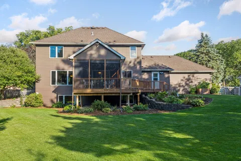 $699,000 | 5955 Parkwood Drive, Shoreview, MN 55126