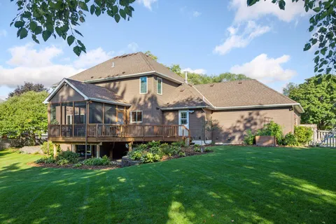 $699,000 | 5955 Parkwood Drive, Shoreview, MN 55126