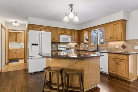 $699,000 | 5955 Parkwood Drive, Shoreview, MN 55126