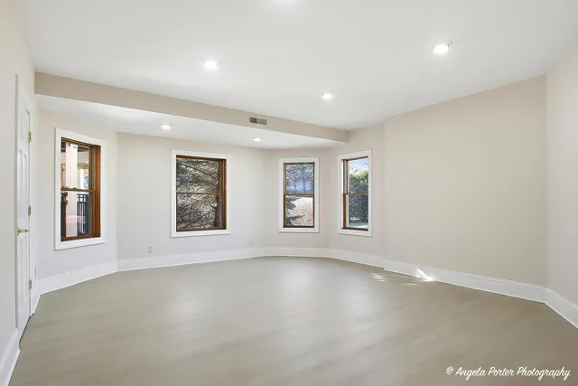 $1,150,000 | 3513 Deep Wood Drive, Crystal Lake, IL 60012