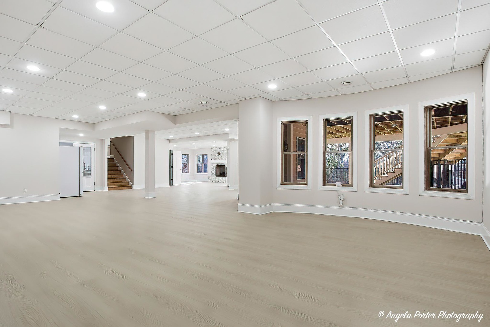 3513 Deep Wood Drive Crystal Lake, IL 60012 - Photo 50 of 71 a view of an empty room with a window