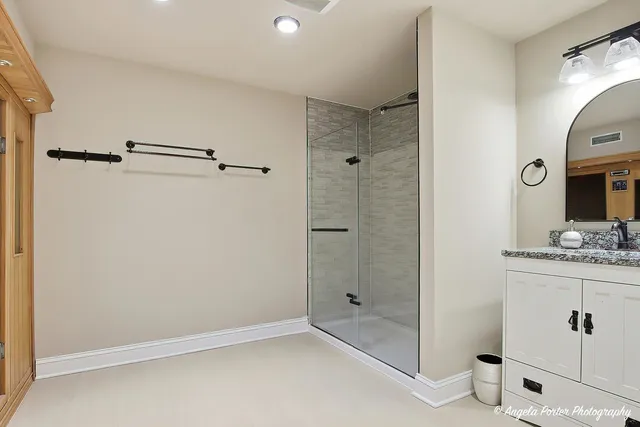 $1,150,000 | 3513 Deep Wood Drive, Crystal Lake, IL 60012