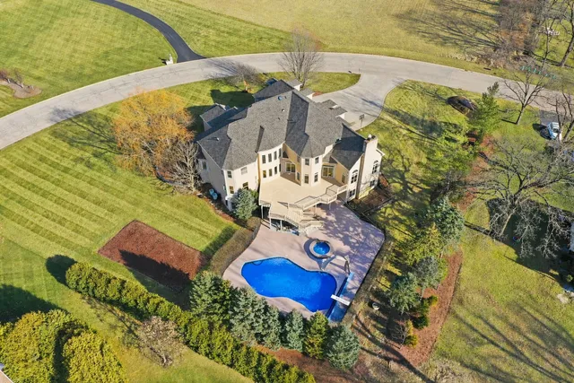 $1,150,000 | 3513 Deep Wood Drive, Crystal Lake, IL 60012