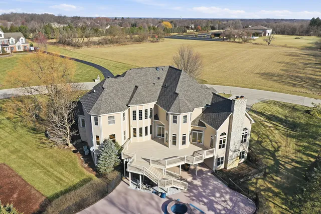 $1,150,000 | 3513 Deep Wood Drive, Crystal Lake, IL 60012