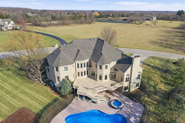 $1,150,000 | 3513 Deep Wood Drive, Crystal Lake, IL 60012