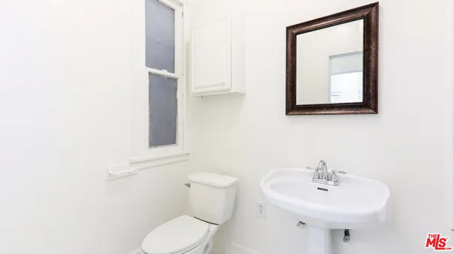 $3,100 | 132 North La Peer Drive, Unit 1, Beverly Hills, CA 90211