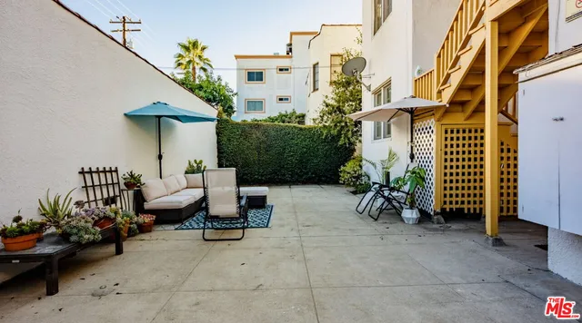 $3,100 | 132 North La Peer Drive, Unit 1, Beverly Hills, CA 90211