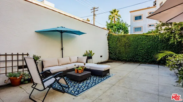 $3,100 | 132 North La Peer Drive, Unit 1, Beverly Hills, CA 90211
