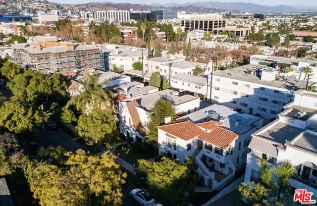 $3,100 | 132 North La Peer Drive, Unit 1, Beverly Hills, CA 90211