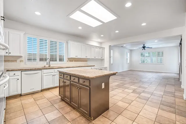 $605,000 | 2782 Poe Avenue, Clovis, CA 93611