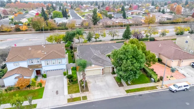 $605,000 | 2782 Poe Avenue, Clovis, CA 93611