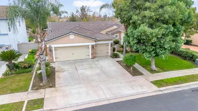 $605,000 | 2782 Poe Avenue, Clovis, CA 93611