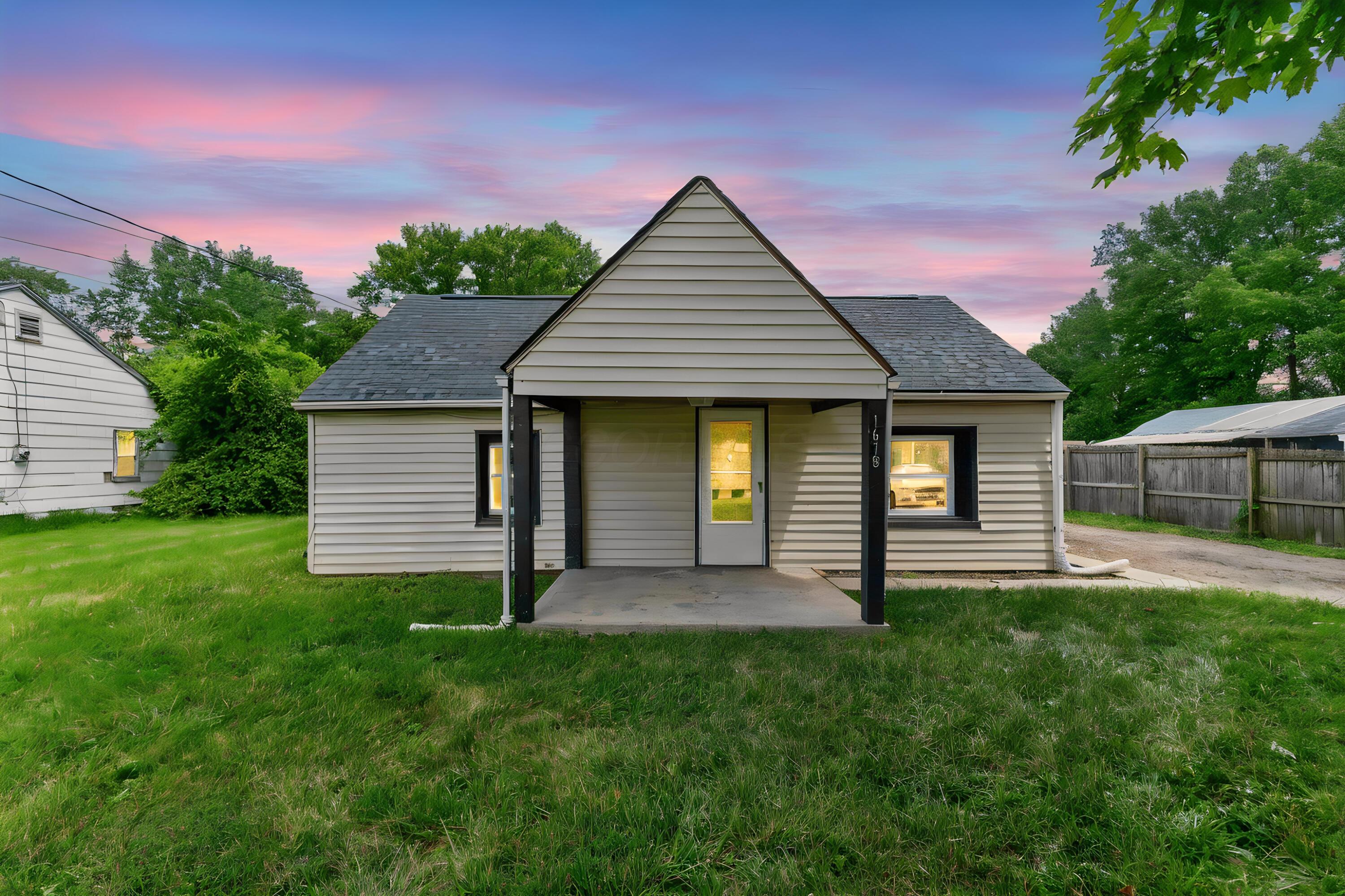 1678 Dewberry Road Columbus, OH 43207 - Photo 1 of 39 1678 Dewberry (Exterior)-3 day to dusk