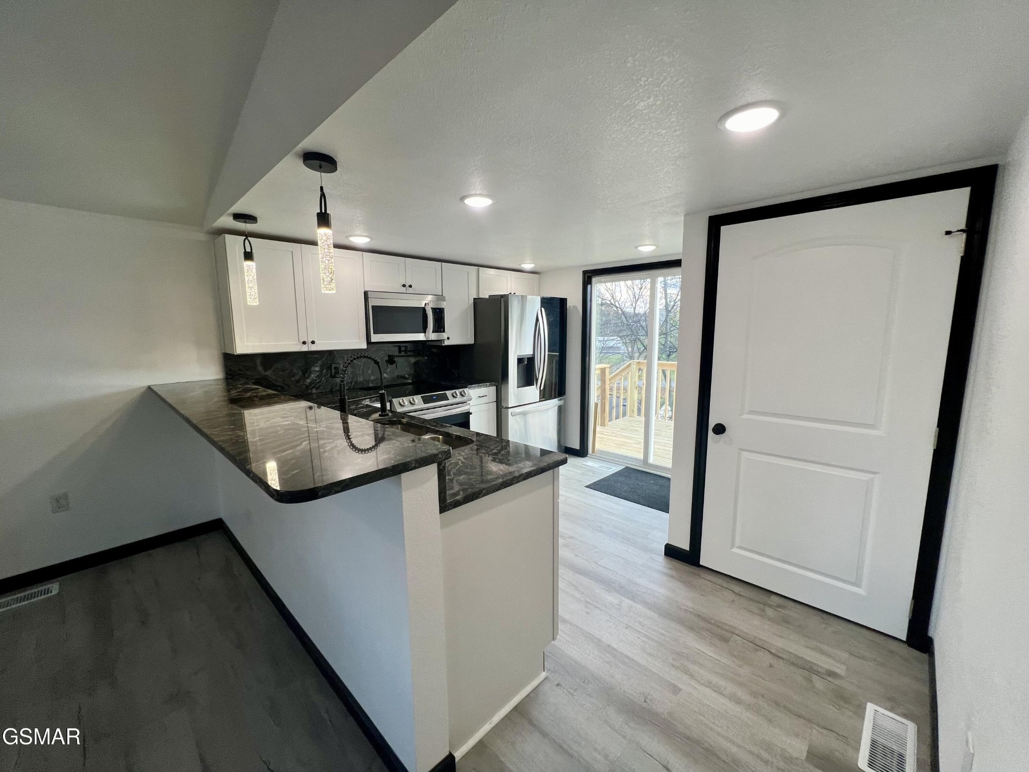 118 Melton Road Newport, TN 37821 - Photo 4 of 18