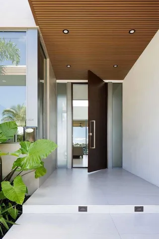 $34,000 | 1830 Northeast 193rd Street, Miami, FL 33179